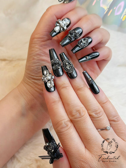 Noir Allure